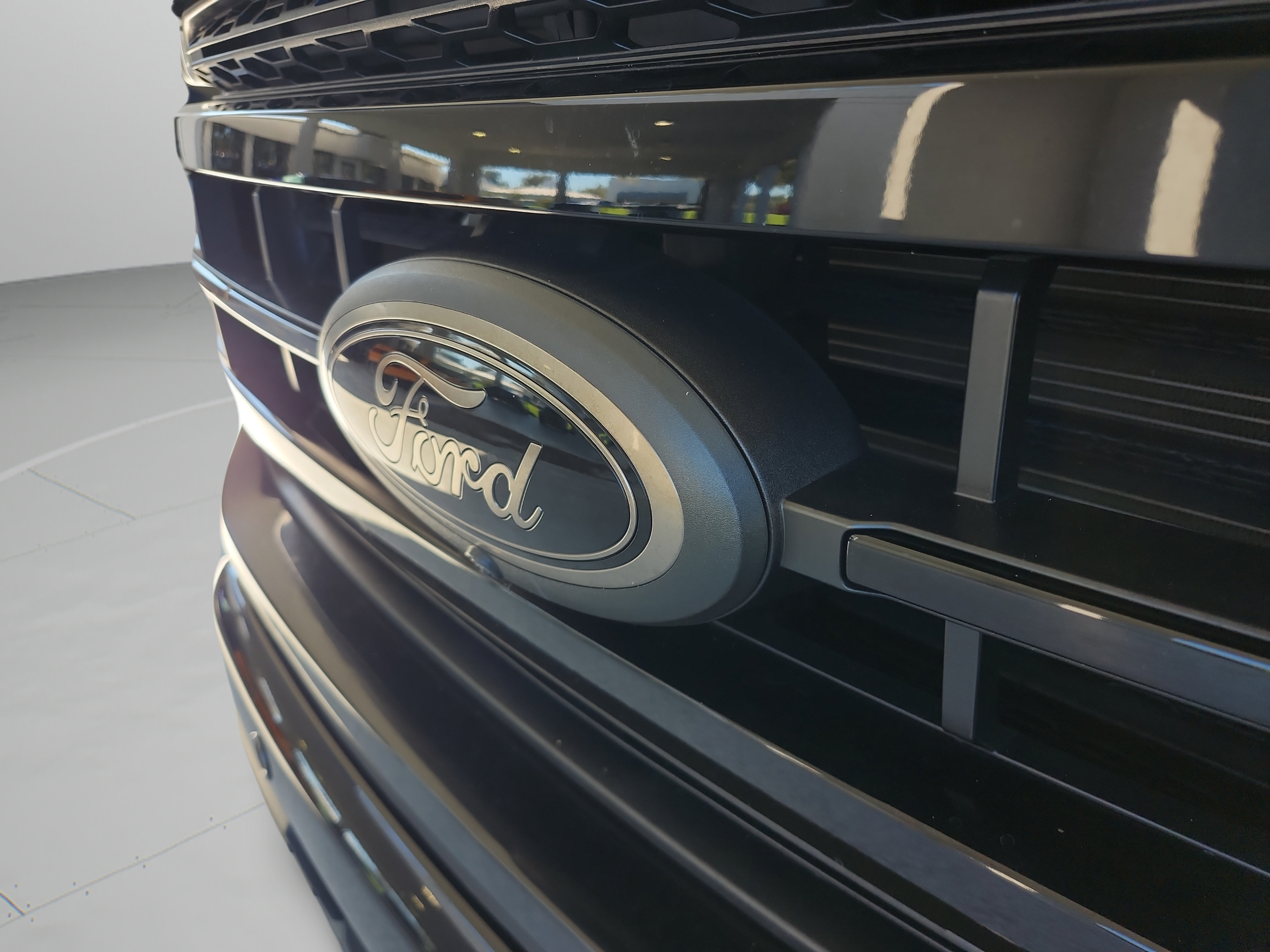 Certified 2023 Ford F150 Lariat w/ Equipment Group 502A High AWD/4WD image 29