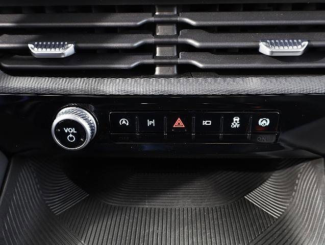 Certified 2025 Ford Explorer ST-Line AWD/4WD image 17