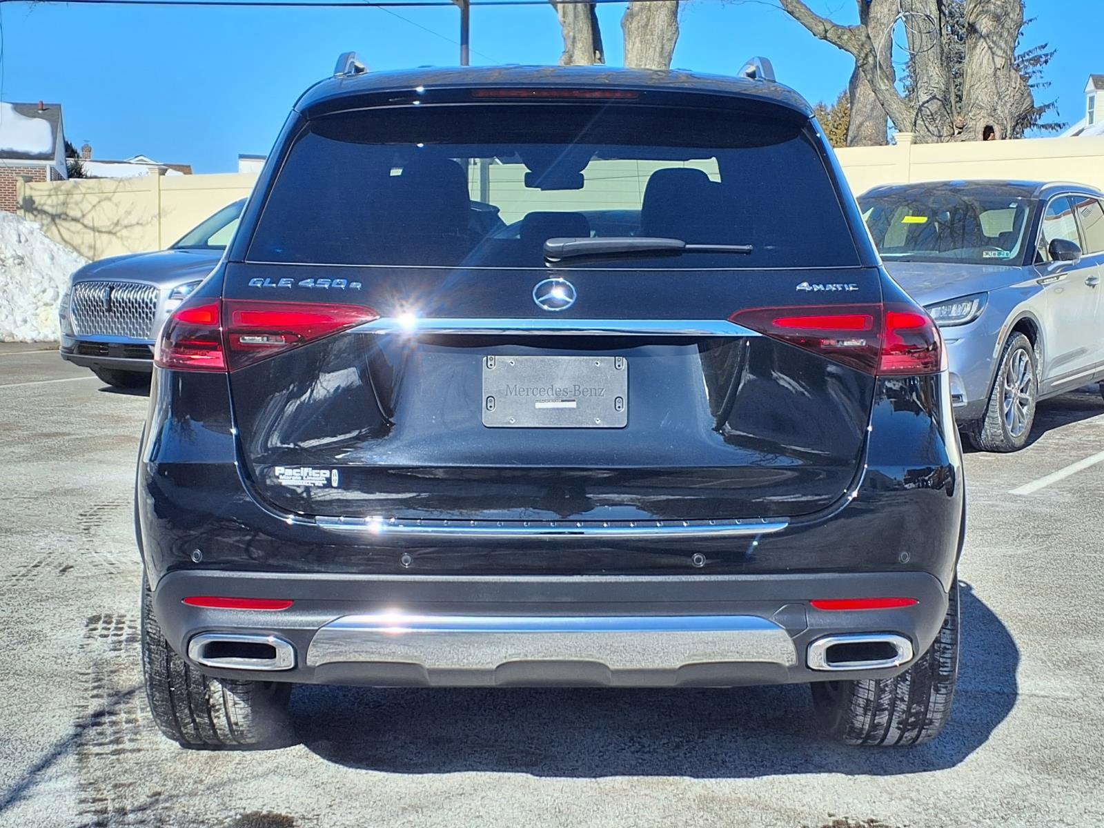 Used 2025 Mercedes-Benz GLE 450e BASE 4MATIC image 3