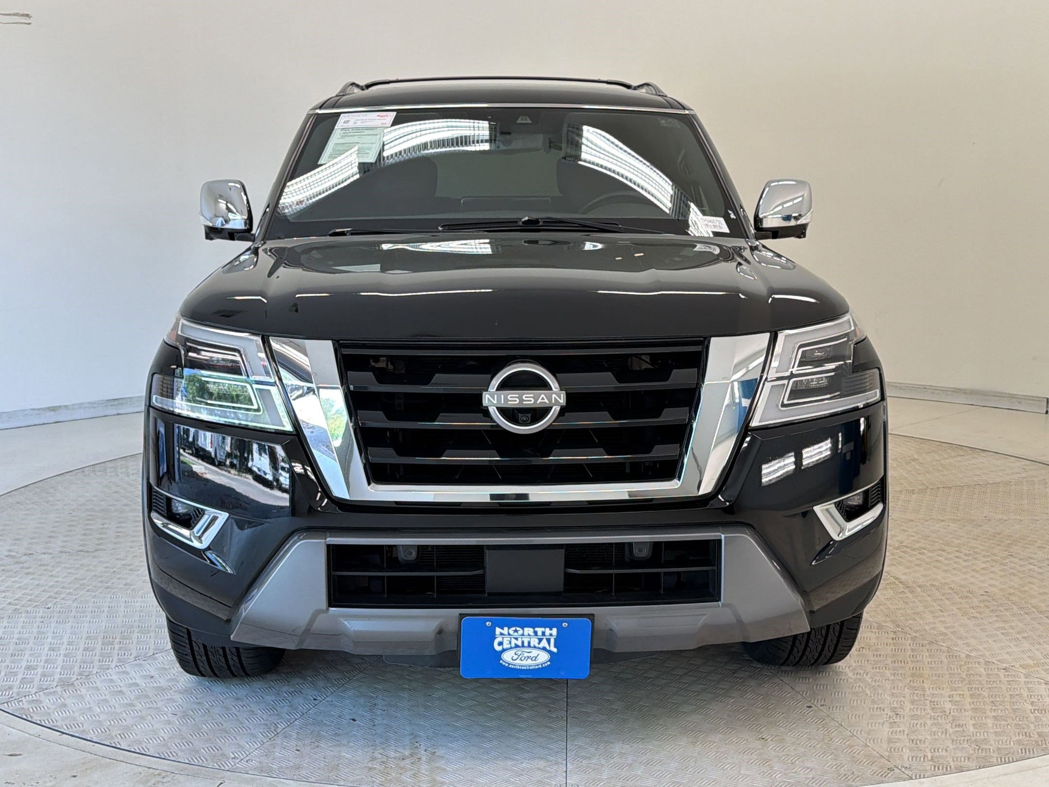 Used 2023 Nissan Armada Platinum w/ Captain's Chairs Package image 8