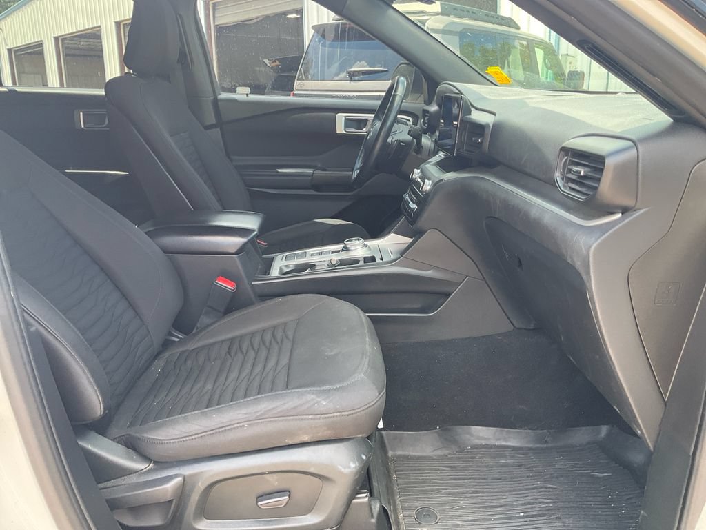 Certified 2020 Ford Explorer XLT RWD image 12