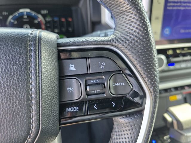 Used 2024 Toyota Sequoia Platinum AWD/4WD image 19