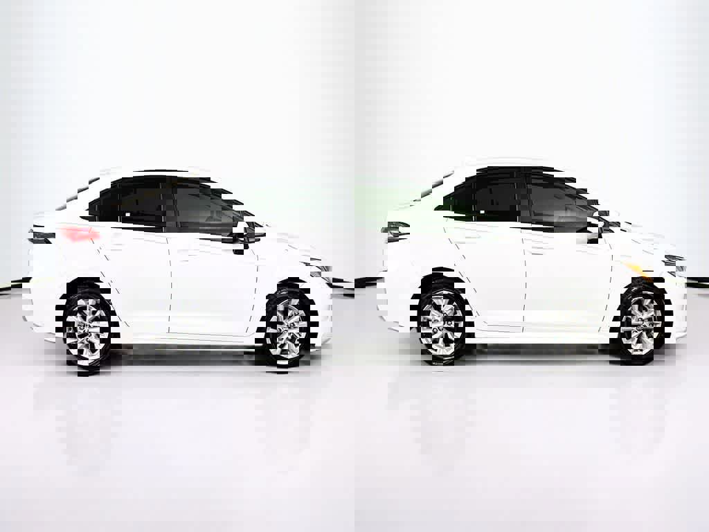 Used 2023 Toyota Corolla LE w/ LE Convenience Package image 6