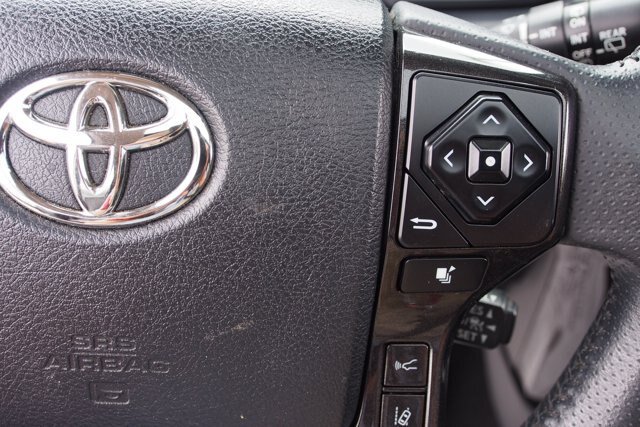 Used 2021 Toyota 4Runner TRD Off-Road Premium w/ Moonroof Package AWD/4WD image 25