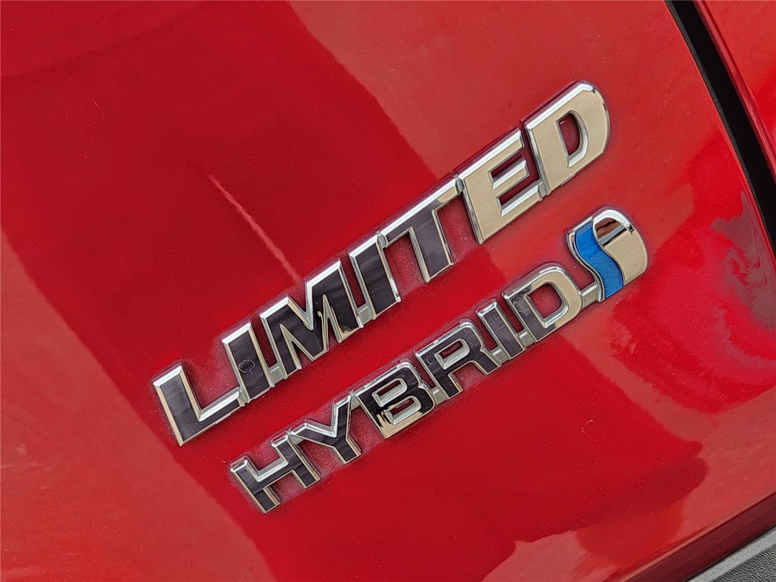Used 2024 Toyota RAV4 Limited w/ Advanced Technology Package AWD/4WD image 10
