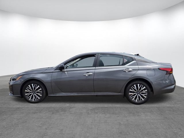 Used 2025 Nissan Altima 2.5 SV FWD image 6
