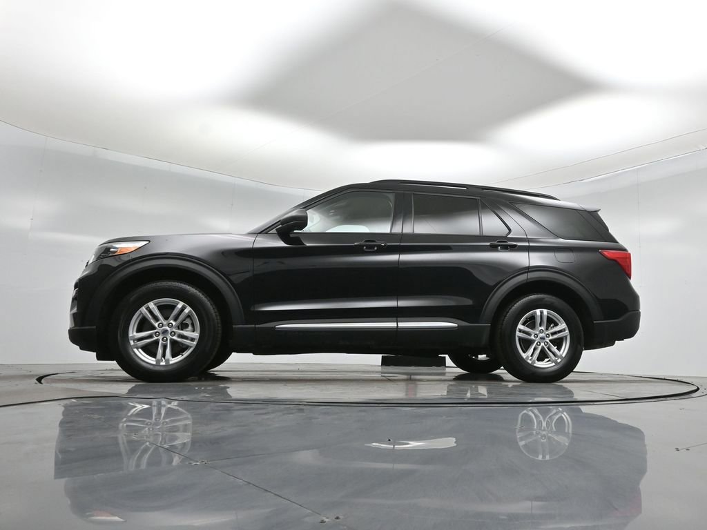 Certified 2024 Ford Explorer XLT w/ Equipment Group 202A image 23