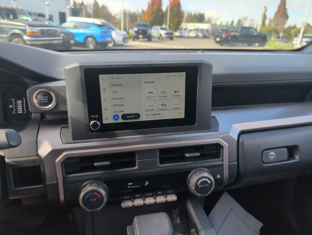 Used 2025 Toyota 4Runner SR5 AWD/4WD image 24