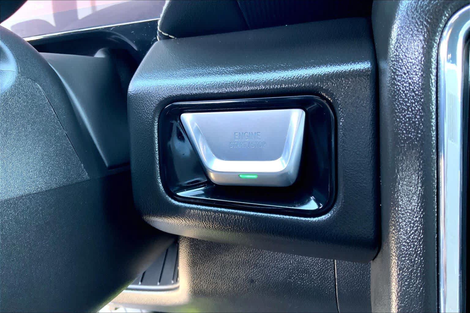 Used 2026 GMC Yukon Elevation RWD image 31