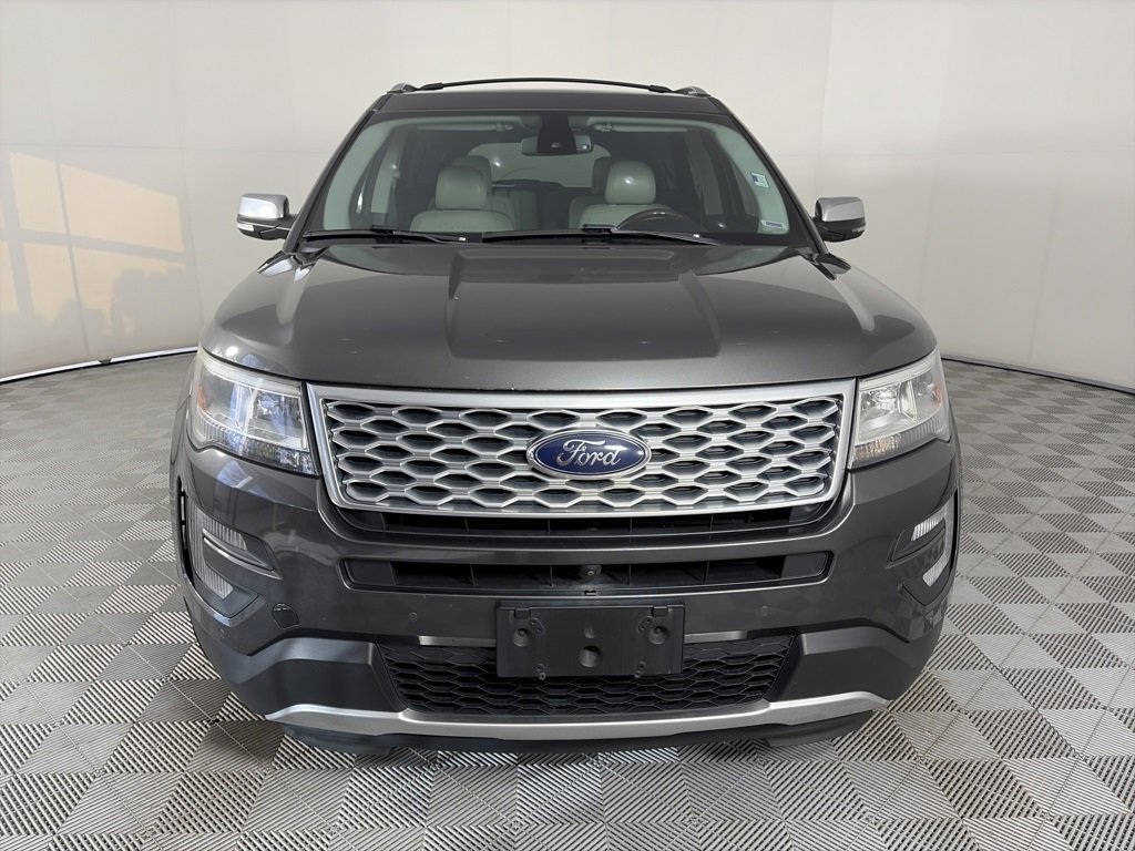 Certified 2017 Ford Explorer Platinum image 2