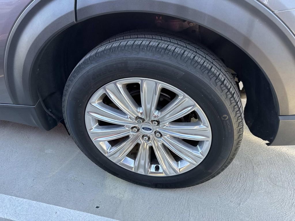 Certified 2022 Ford Explorer Limited w/ Limited Technology Package image 12