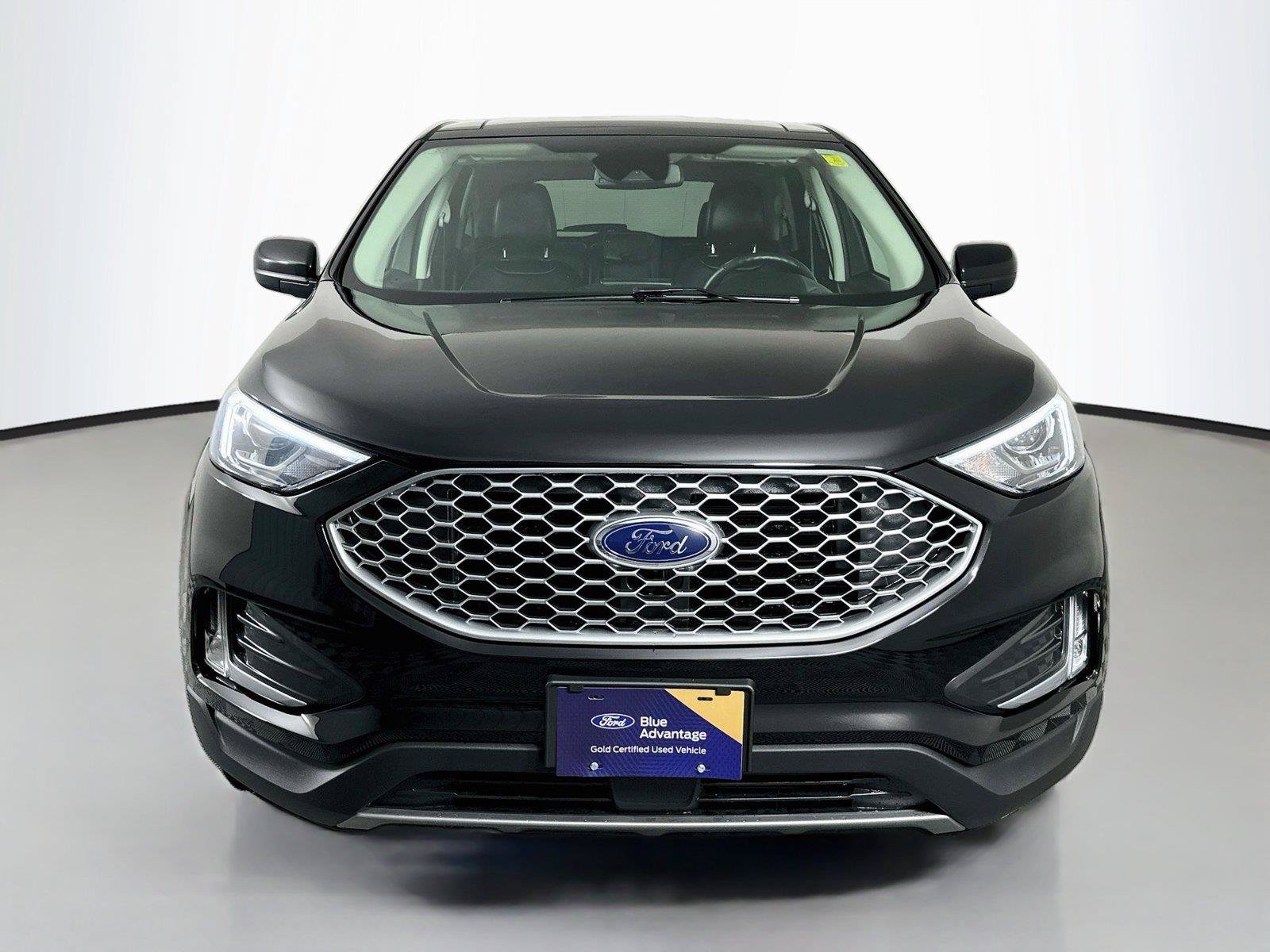 Certified 2024 Ford Edge SEL w/ Convenience Package AWD/4WD image 3