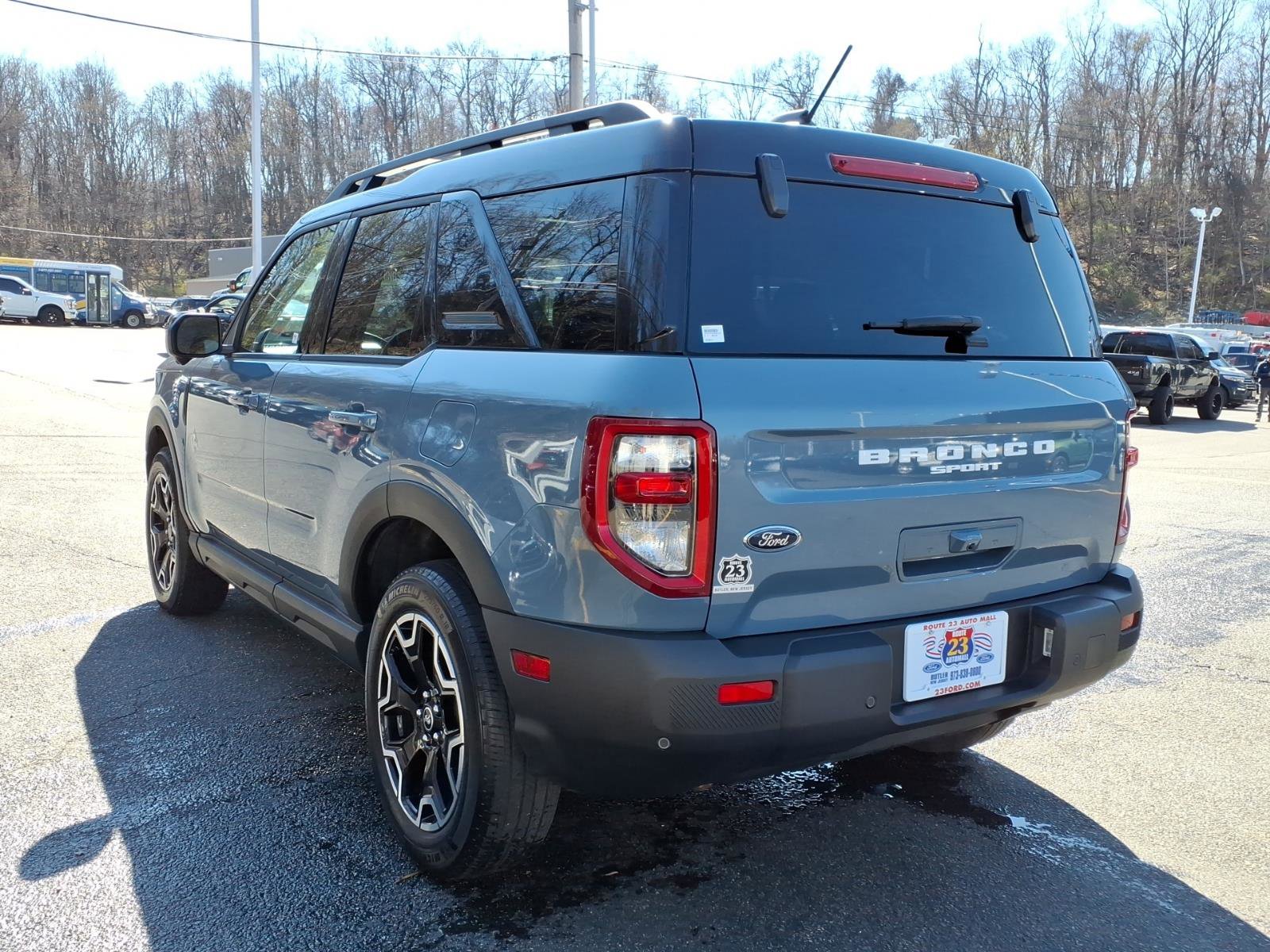 Certified 2025 Ford Bronco Sport Outer Banks w/ Outer Banks Tech Package+ AWD/4WD image 6