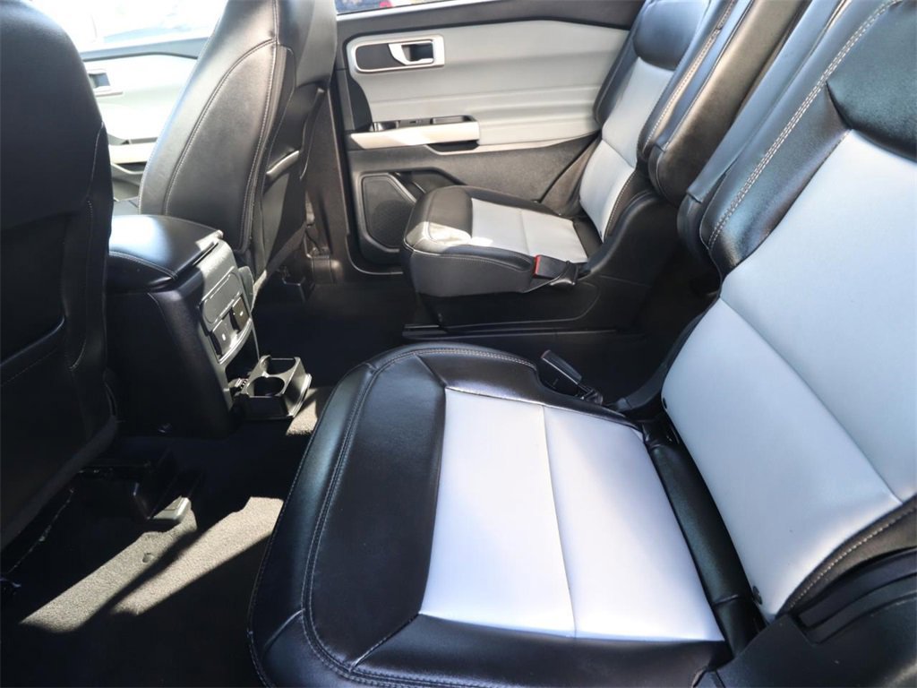 Certified 2022 Ford Explorer XLT w/ Equipment Group 202A image 12