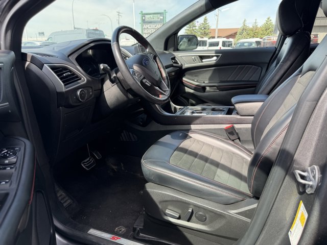 Certified 2023 Ford Edge ST-Line AWD/4WD image 3