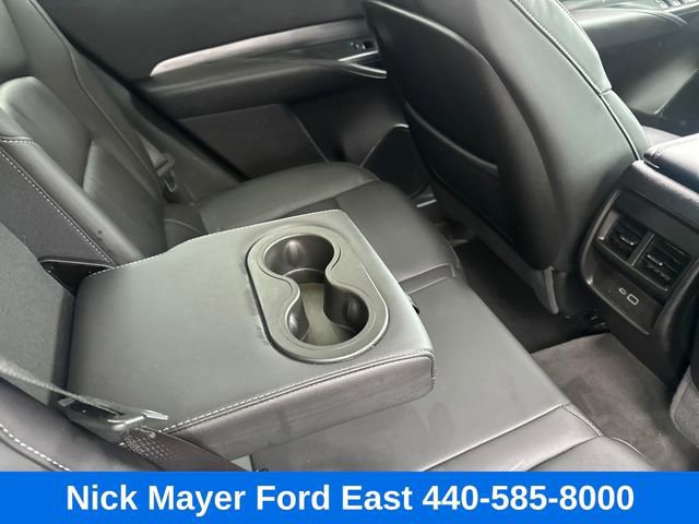 Used 2025 Cadillac XT4 Premium Luxury image 21