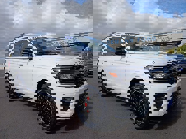 Certified 2024 Ford Expedition Limited image 7