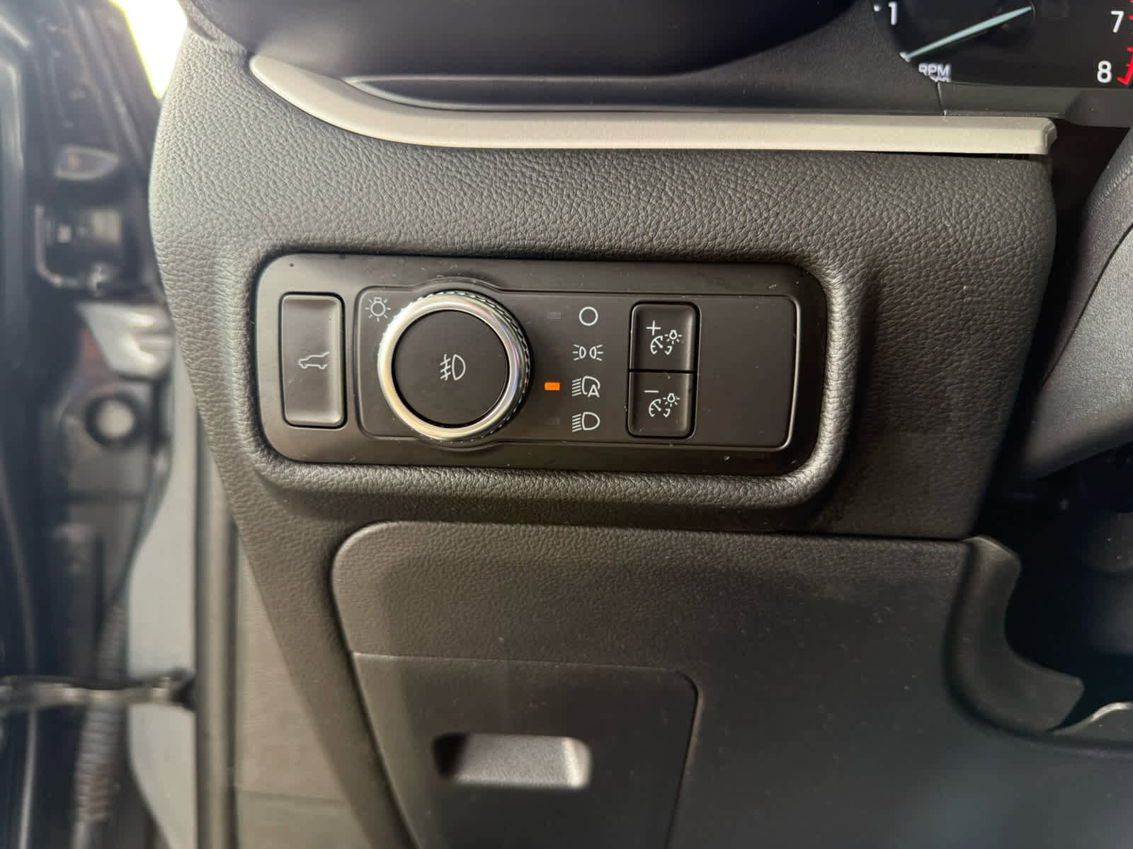 Certified 2023 Ford Explorer XLT w/ Equipment Group 202A AWD/4WD image 15