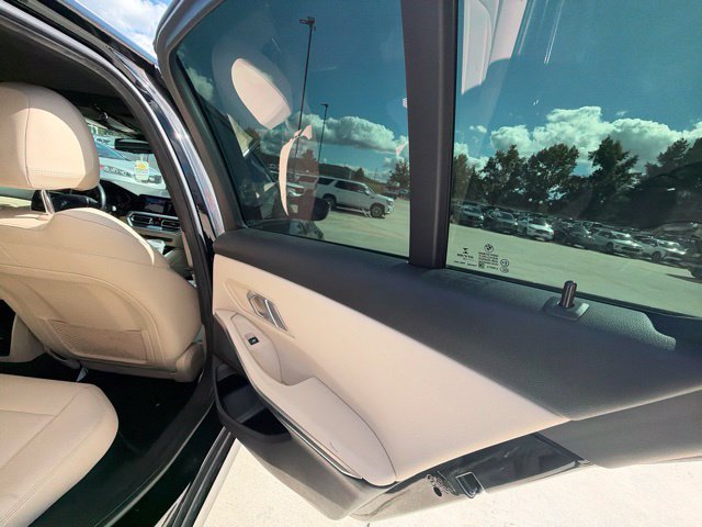 Used 2019 BMW 330i Sedan w/ Convenience Package RWD image 15