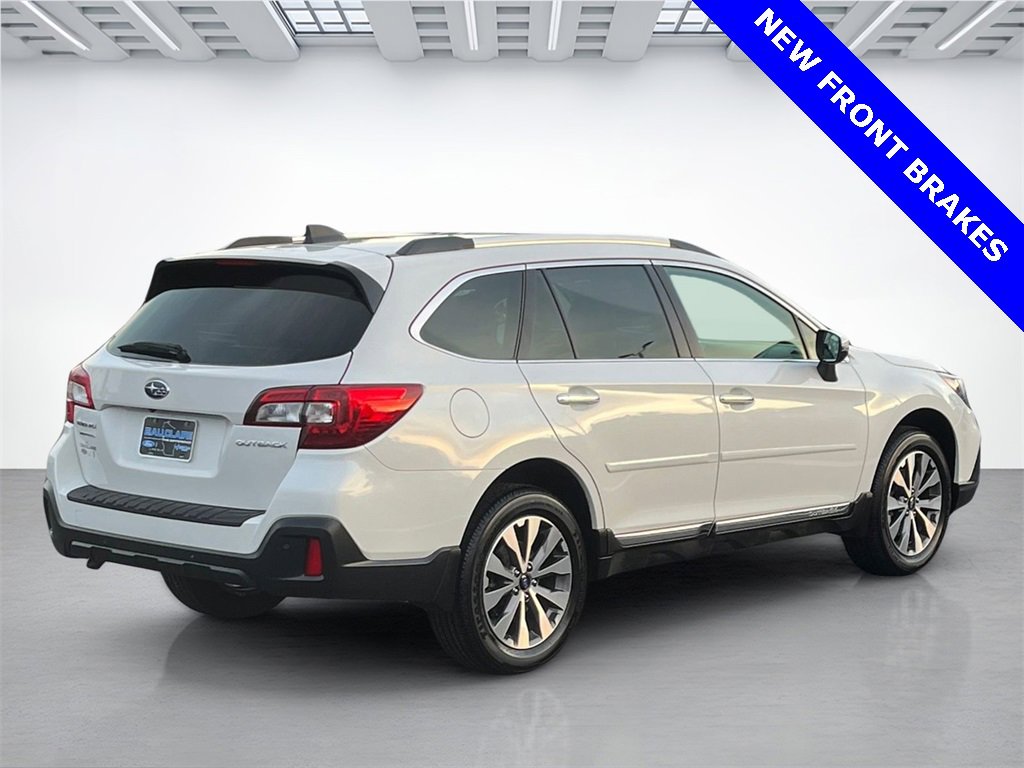 Used 2018 Subaru Outback 2.5i Touring image 3