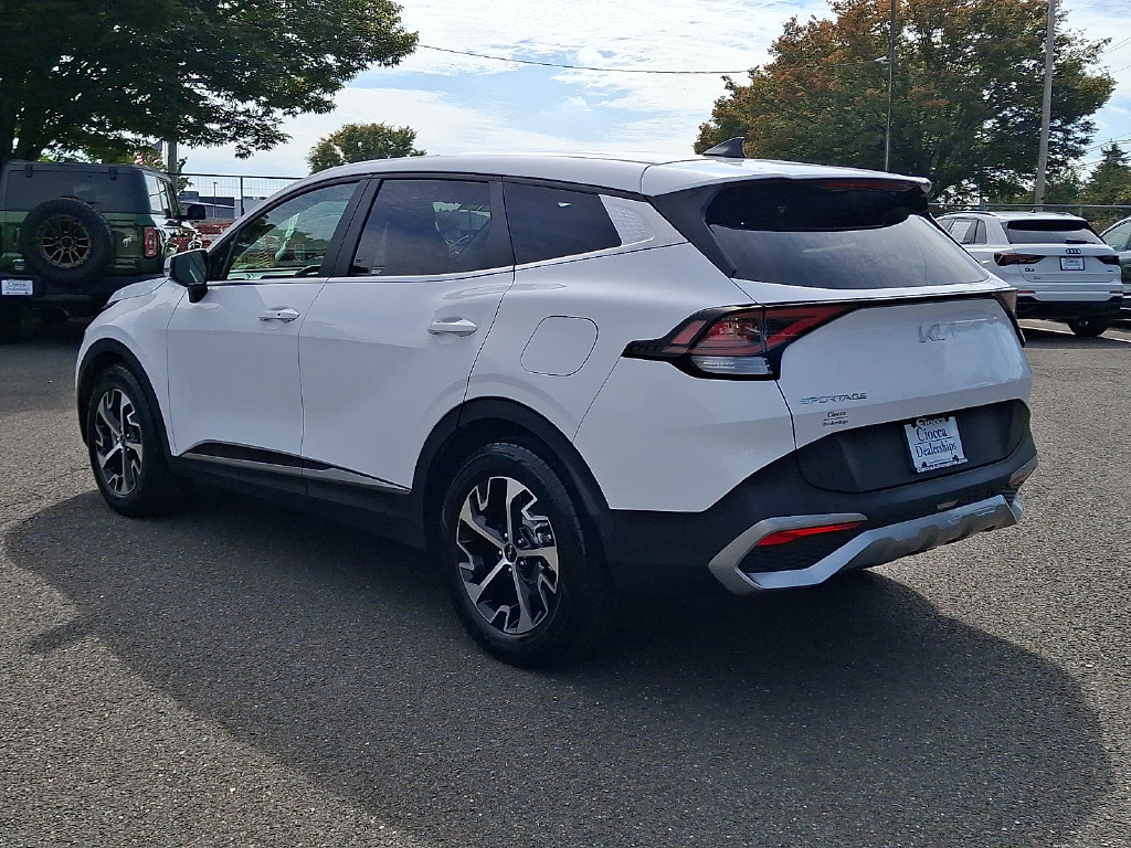 Used 2023 Kia Sportage EX FWD image 7