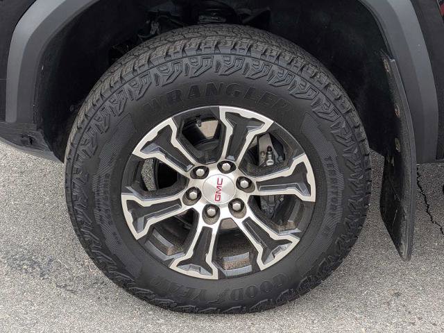 Used 2024 GMC Canyon AT4 image 13