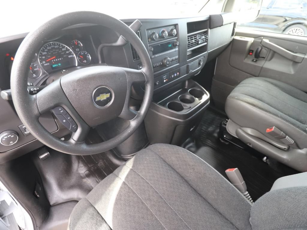 Used 2025 Chevrolet Express 2500 w/ Driver Convenience Package RWD image 6