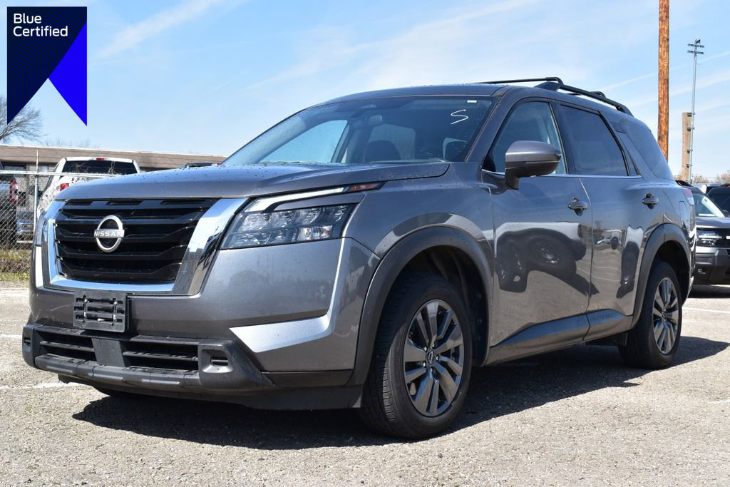 Used 2024 Nissan Pathfinder SV