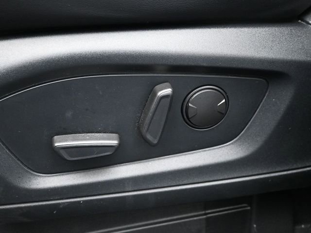 Certified 2022 Ford Explorer XLT w/ Equipment Group 202A image 11