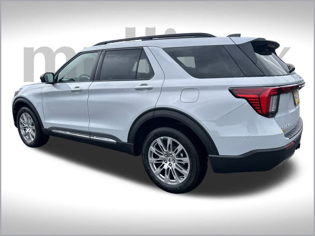 Certified 2025 Ford Explorer Active w/ Active Comfort Package image 11