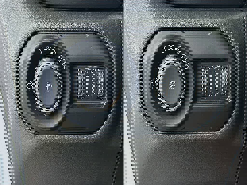 Used 2021 Jeep Wrangler Unlimited Rubicon w/ Trailer Tow Package image 27