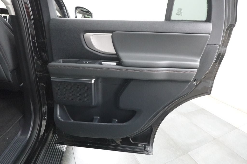 Certified 2025 Ford Expedition Active AWD/4WD image 32