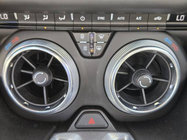 Used 2017 Chevrolet Camaro LT RWD image 27