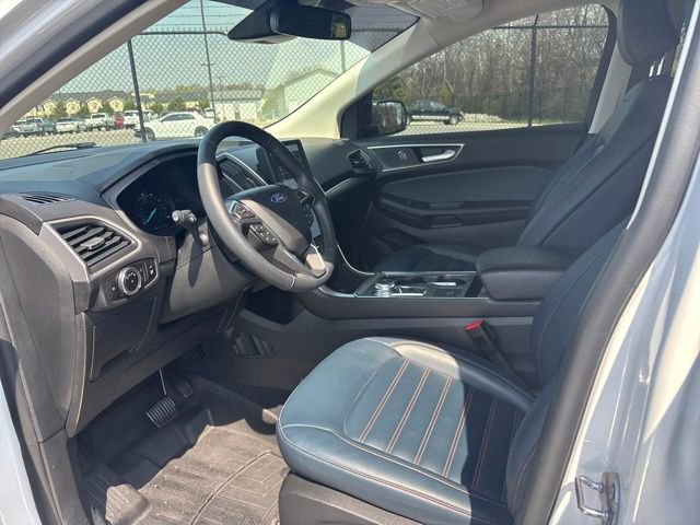Certified 2024 Ford Edge SEL w/ Sport Appearance Package AWD/4WD image 14