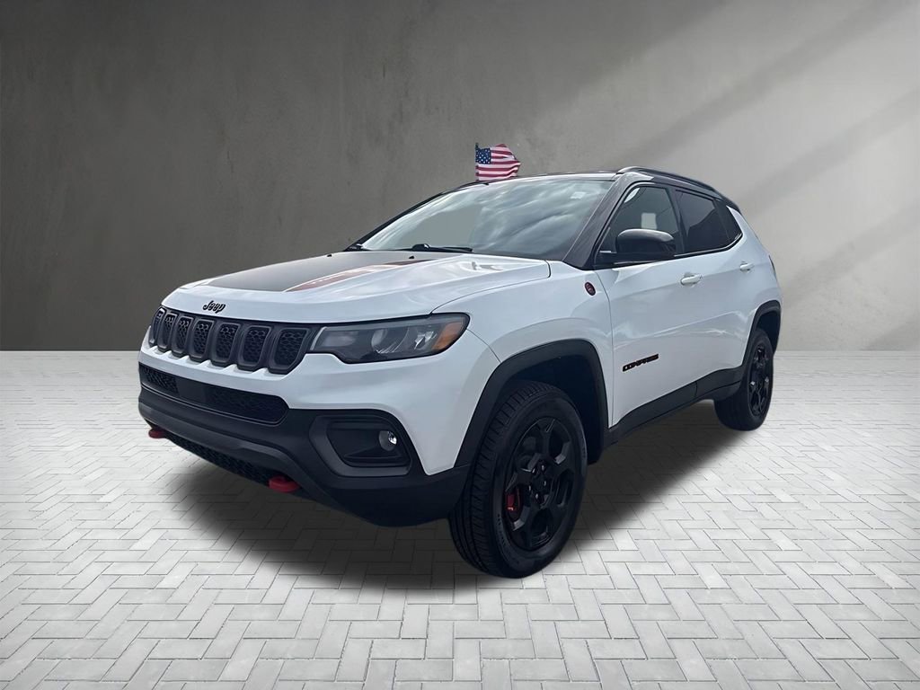 Used 2023 Jeep Compass Trailhawk w/ Trailhawk Convenience Group image 2