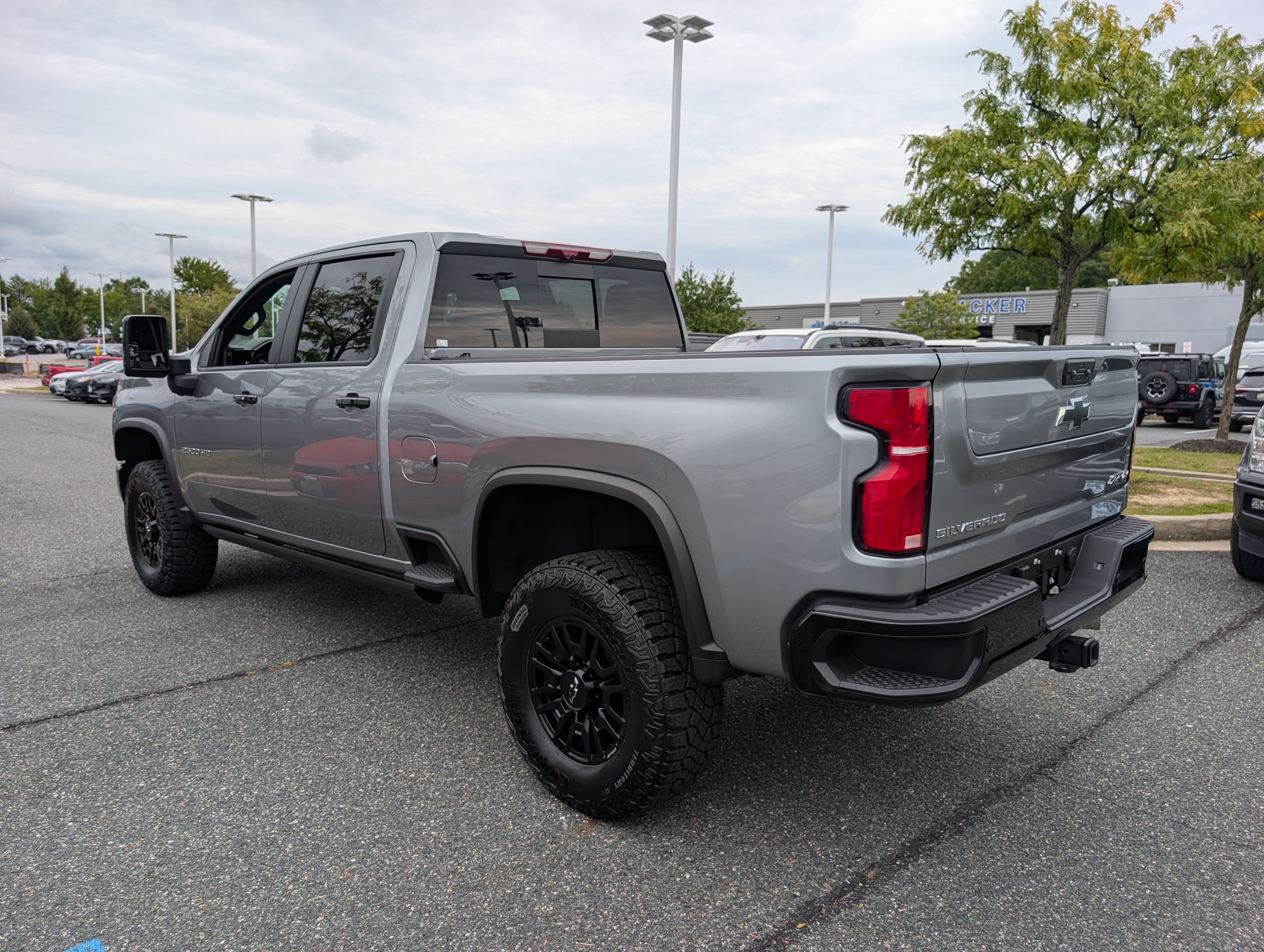 Used 2026 Chevrolet Silverado 2500 ZR2 AWD/4WD image 6