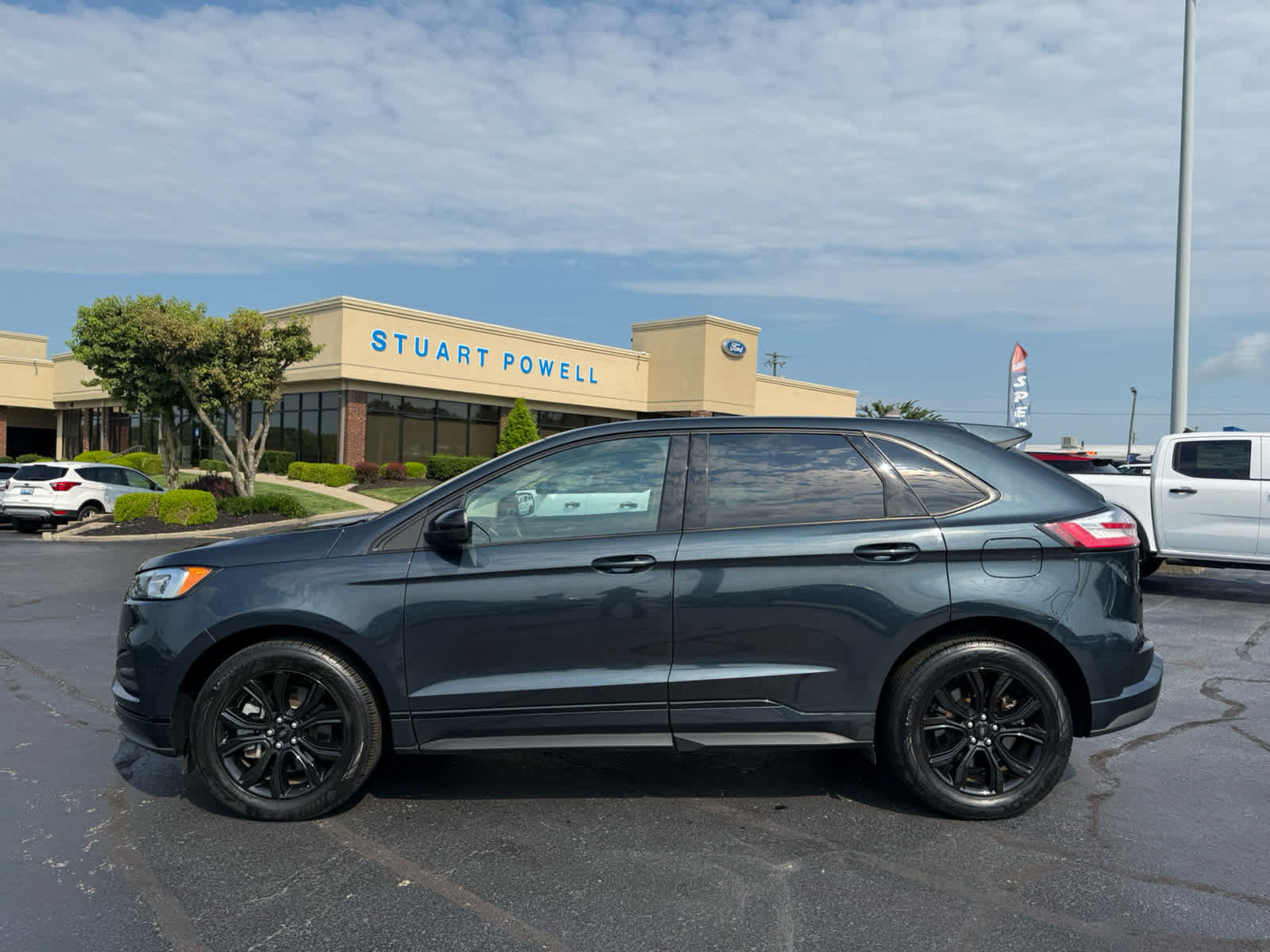 Certified 2023 Ford Edge SE w/ Black Appearance Package AWD/4WD image 24