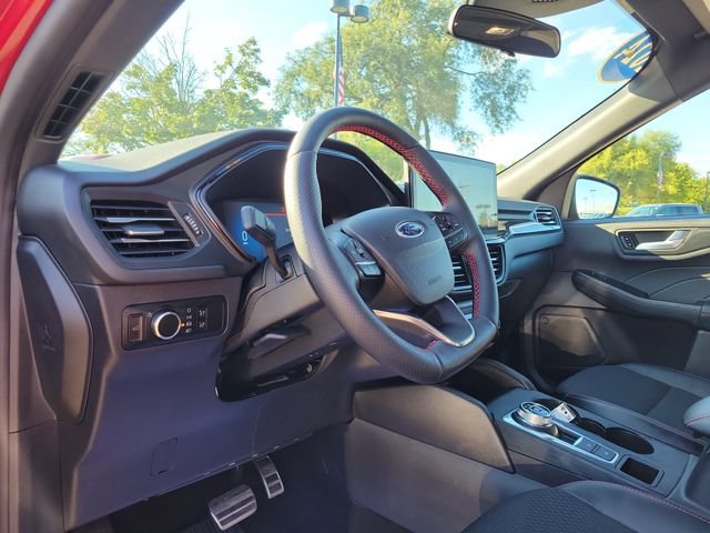Certified 2024 Ford Escape ST-Line w/ Tech Pack #1 AWD/4WD image 10
