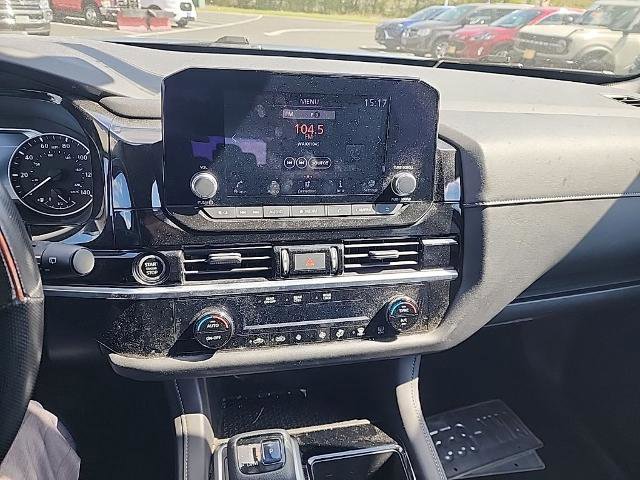 Used 2022 Nissan Pathfinder S AWD/4WD image 18