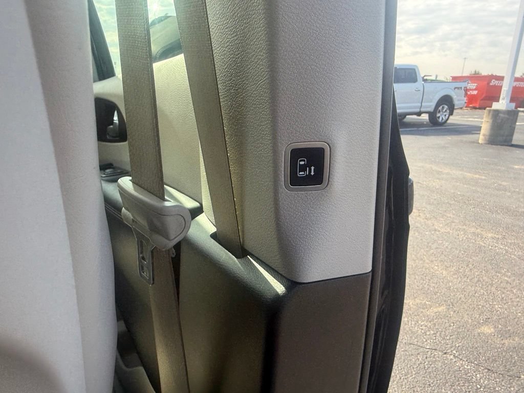 Used 2018 Chrysler Pacifica Limited w/ Advanced Safetytec Group FWD image 65