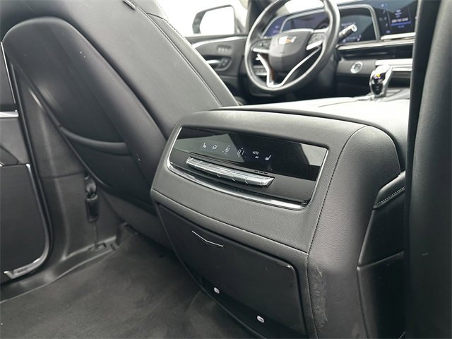 Used 2023 Cadillac Escalade Premium Luxury image 40