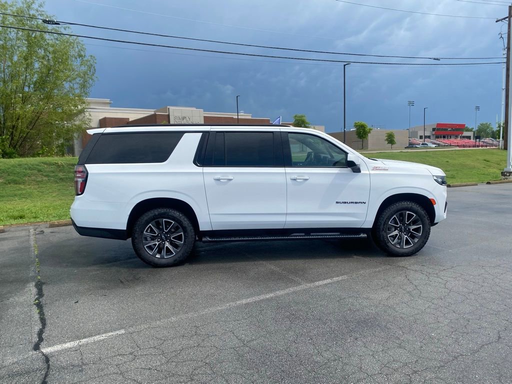 Used 2023 Chevrolet Suburban Z71 AWD/4WD image 8