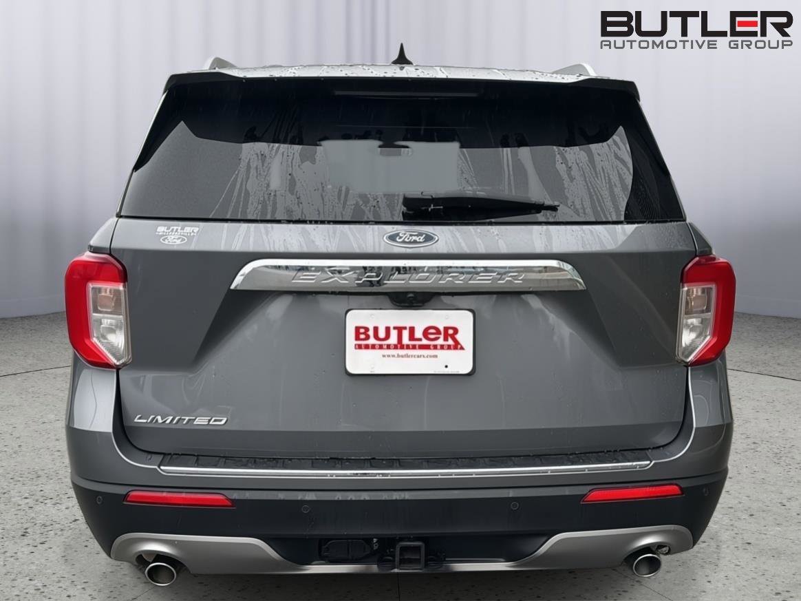 Certified 2022 Ford Explorer Limited w/ Equipment Group 301A image 4