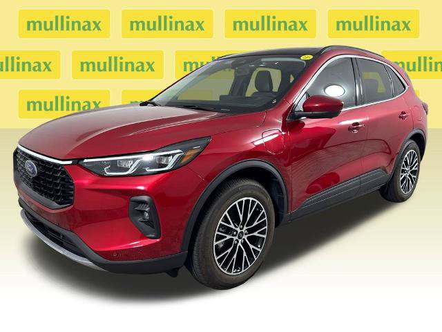 Certified 2025 Ford Escape SE w/ PHEV Premium Package FWD image 13