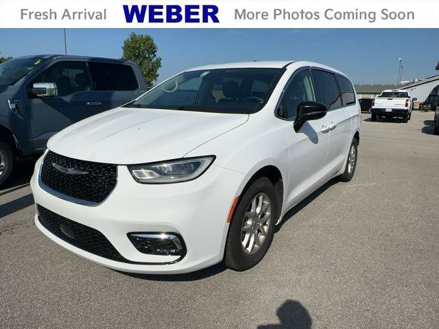 Used 2024 Chrysler Pacifica Touring-L