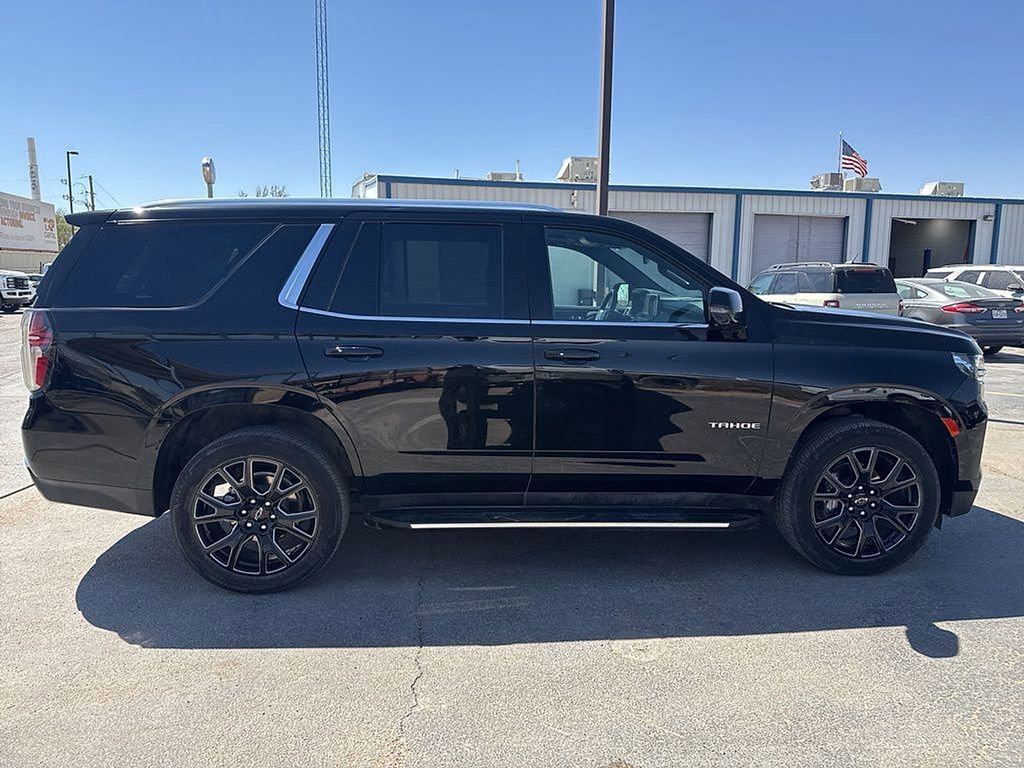 Used 2024 Chevrolet Tahoe LT w/ LT Signature Package image 6