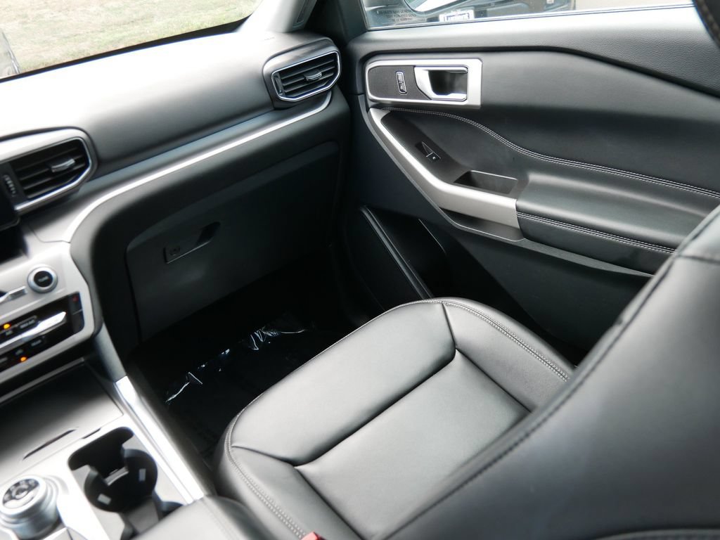 Certified 2023 Ford Explorer XLT AWD/4WD image 17