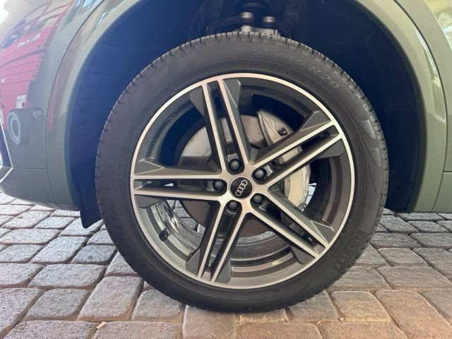 Used 2023 Audi Q5 e Prestige w/ Prestige Package AWD/4WD image 26