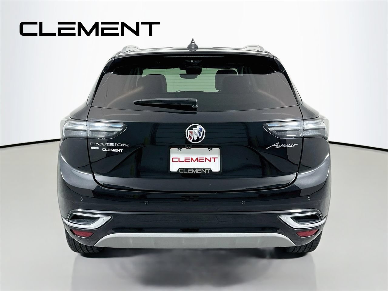 Used 2022 Buick Envision Avenir w/ Technology Package II AWD/4WD image 8