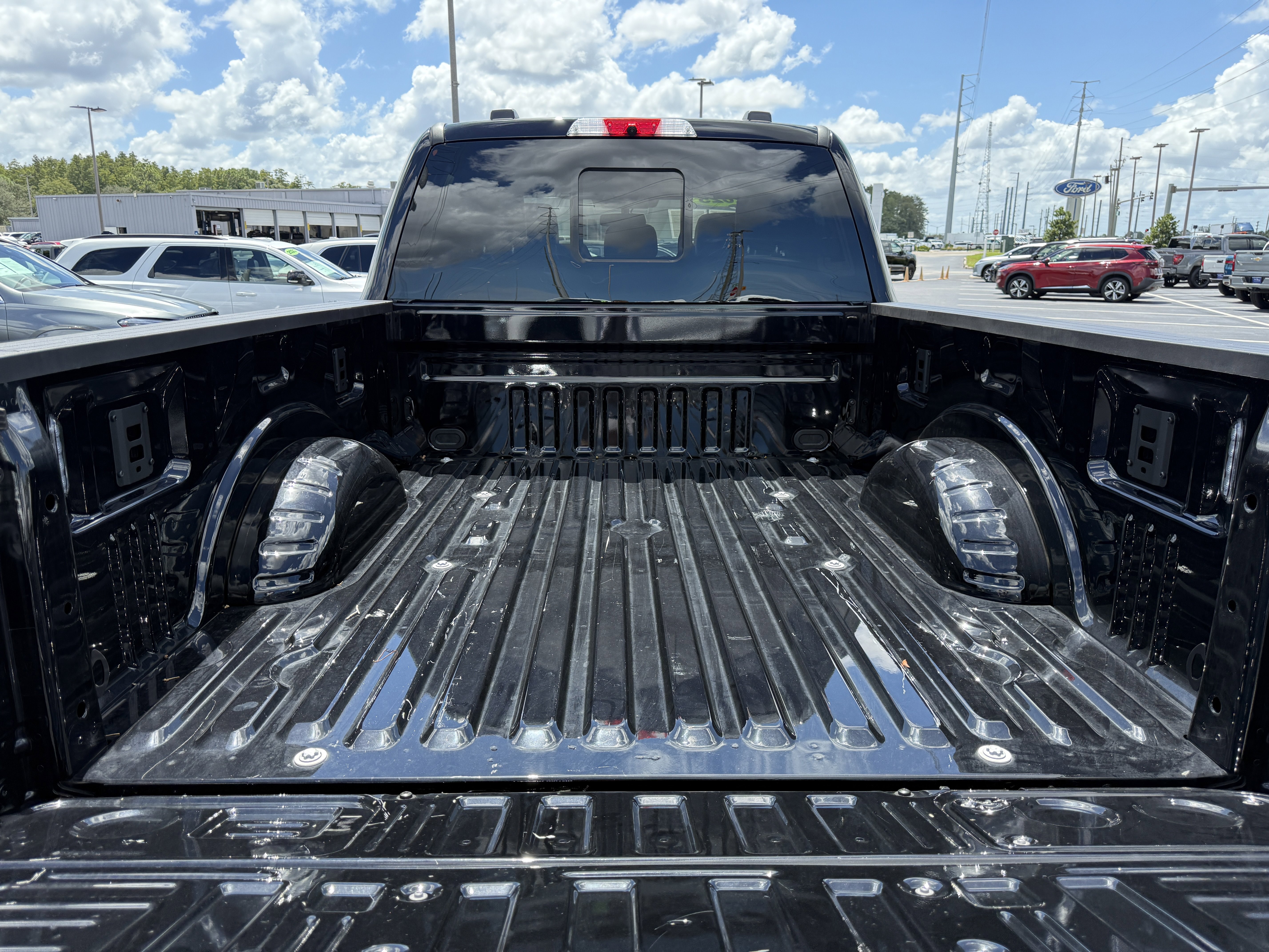 Certified 2025 Ford F250 Platinum w/ FX4 Off-Road Package image 10